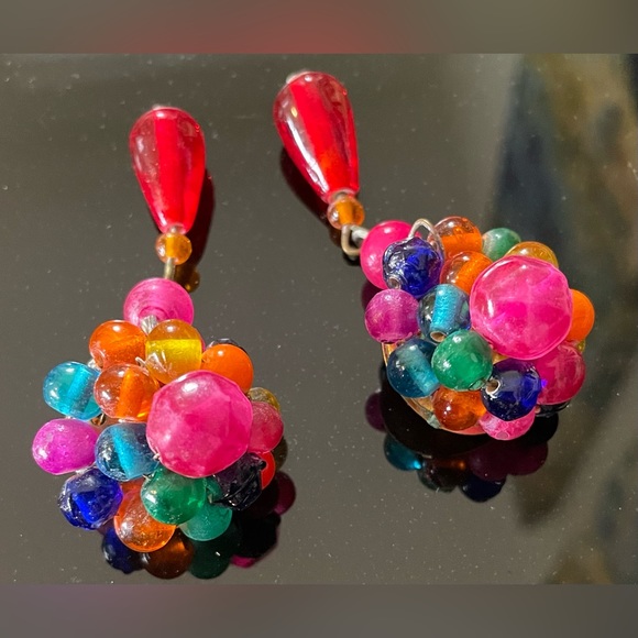 VTG Unique Bold Dangling Cluster Clip On Colorful Beaded Statement Earrings MCM - Picture 8 of 8